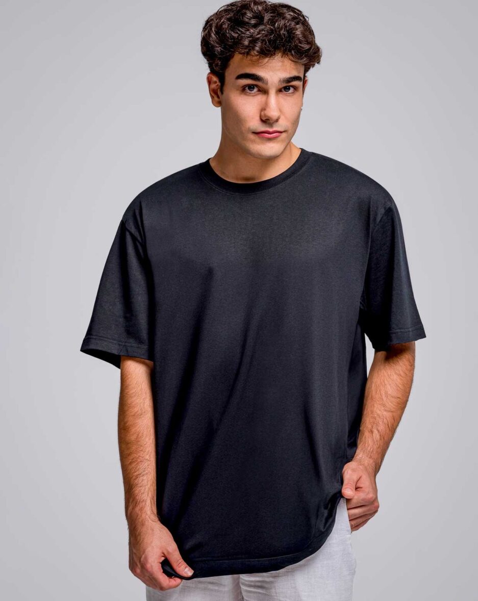 Koszulka oversize męska w stylu streetwear, idealna na co dzień dla fanów luźnych i modnych stylizacji